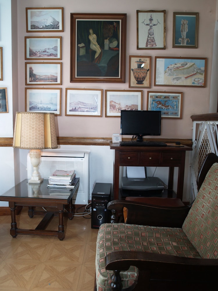 Hotel Acropolis House 73/94