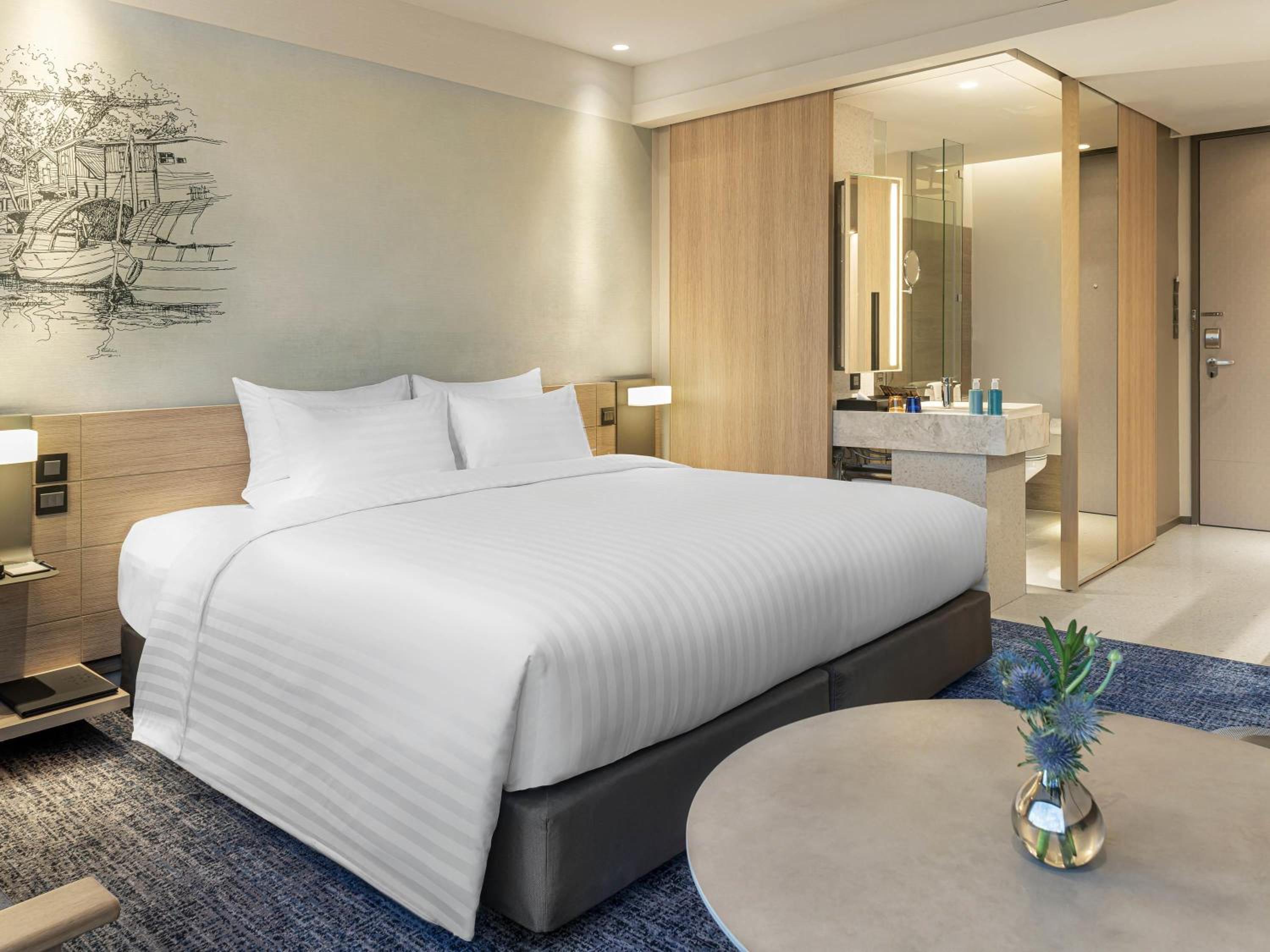 غرفة تنفيذية بسرير كينج مع أريكة، Novotel Future Park Rangsit 5/10