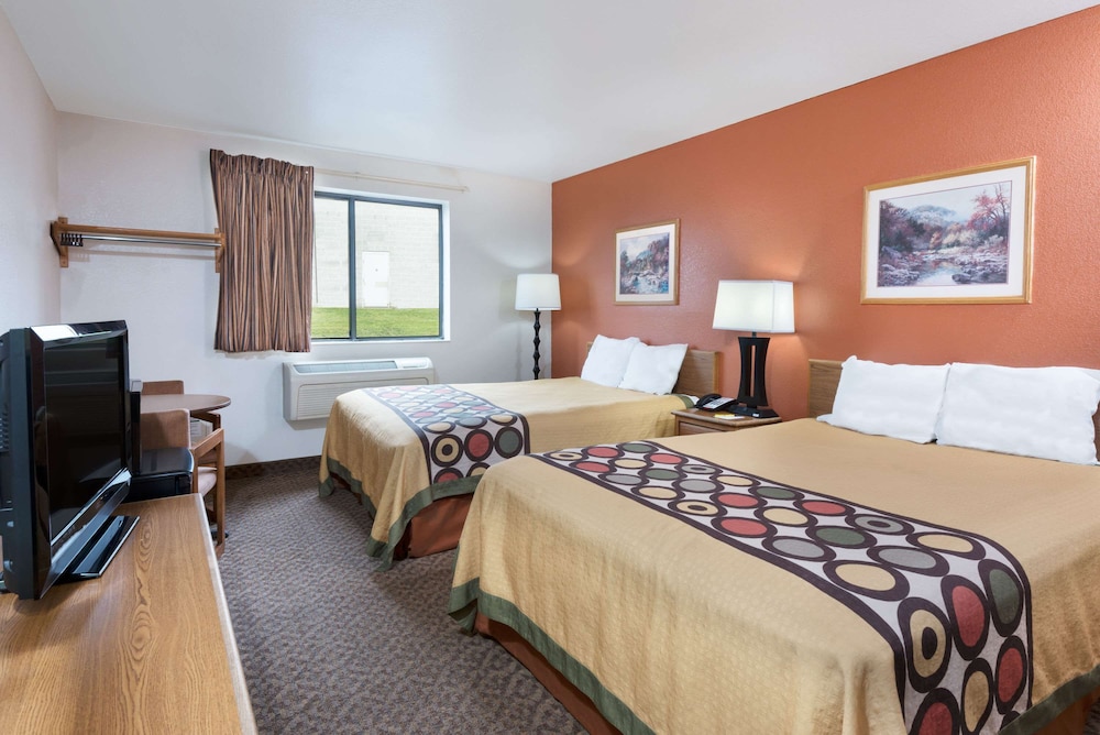 Business, 2 Queen Beds
