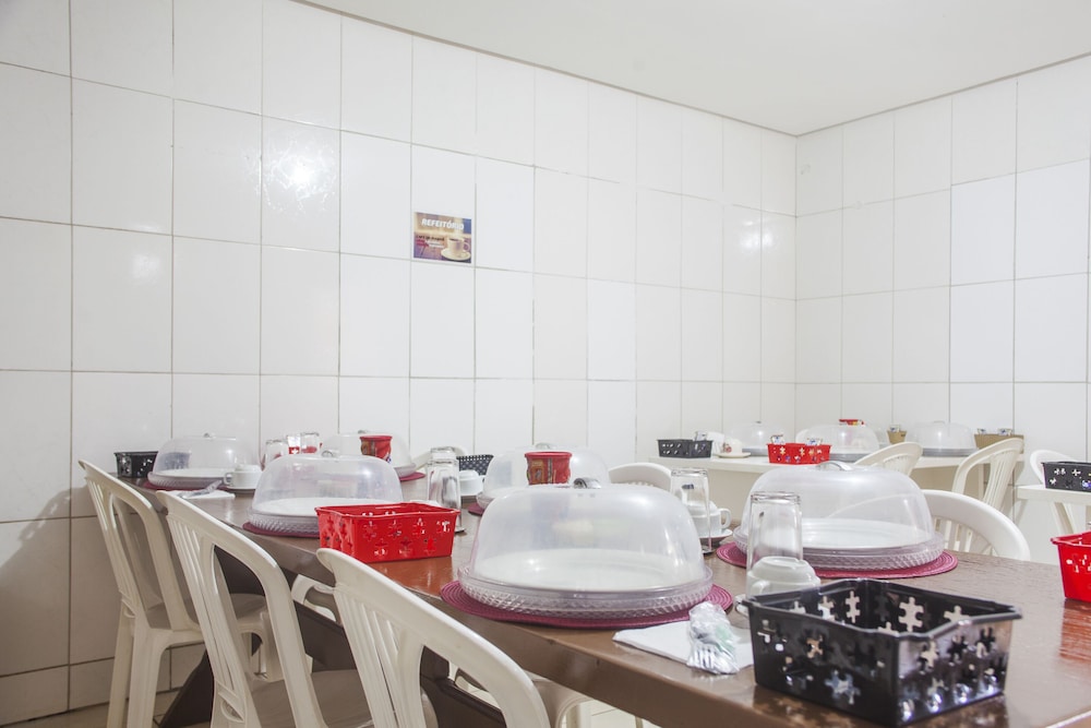 OYO M&J Hotel 33/33