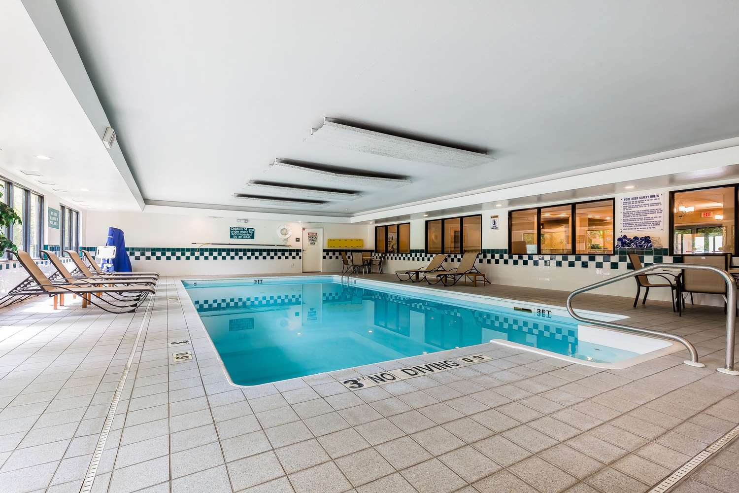 Comfort Inn & Suites Mishawaka South Bend 12/18