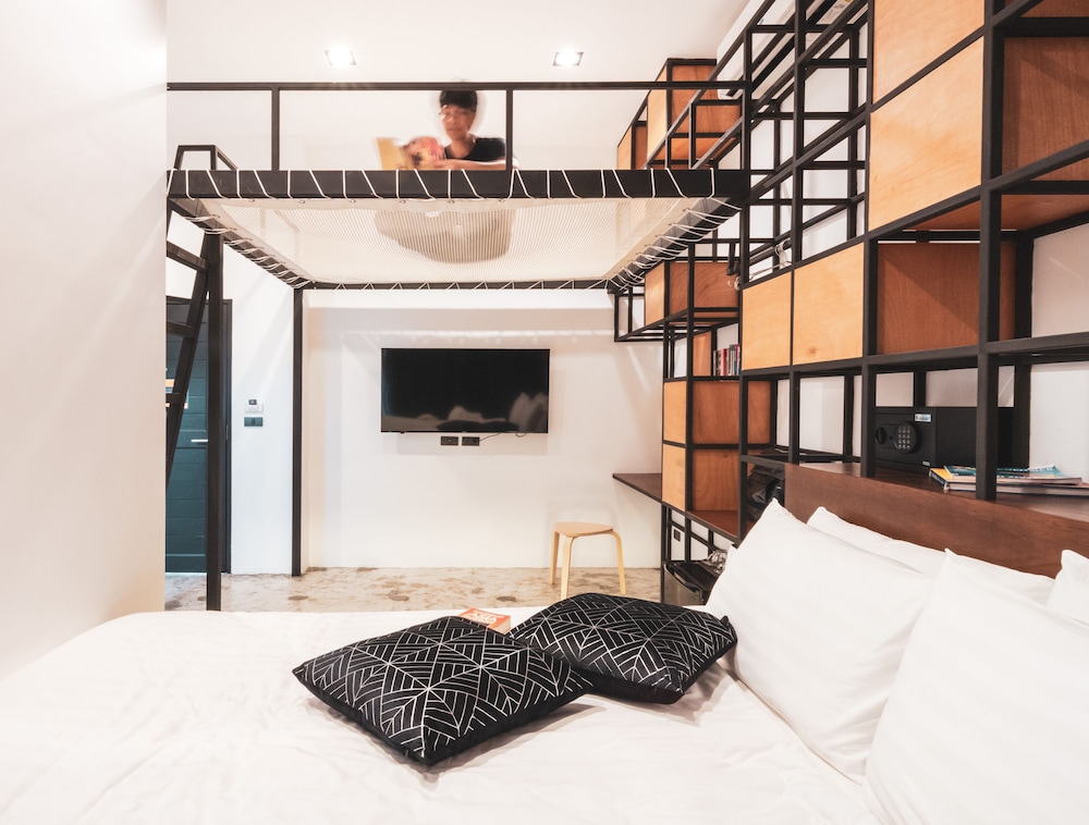 Hammock, Queen Bed، Book A Bed Poshtel - Hostel 3/5