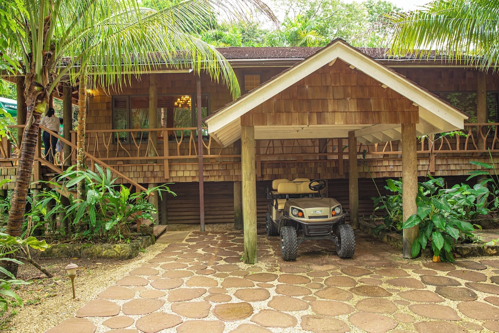 Chan Chich Lodge 4/58