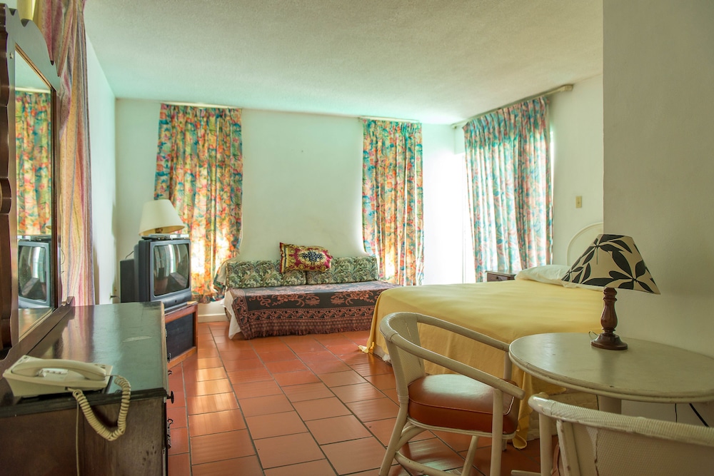 Montego Bay Club Beach Resort 38/50