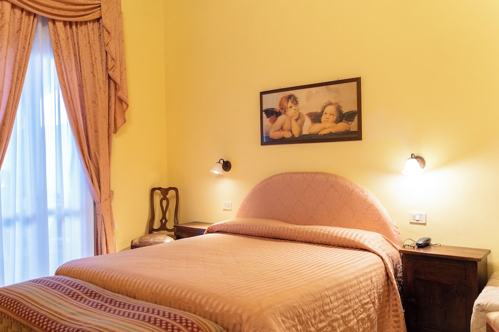 Hotel Belvedere 5/50