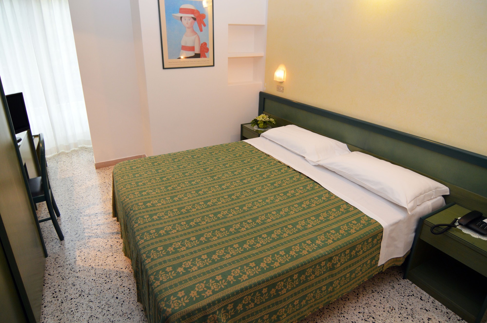 ROOM, DOUBLE OR TWIN BED, BALCONY