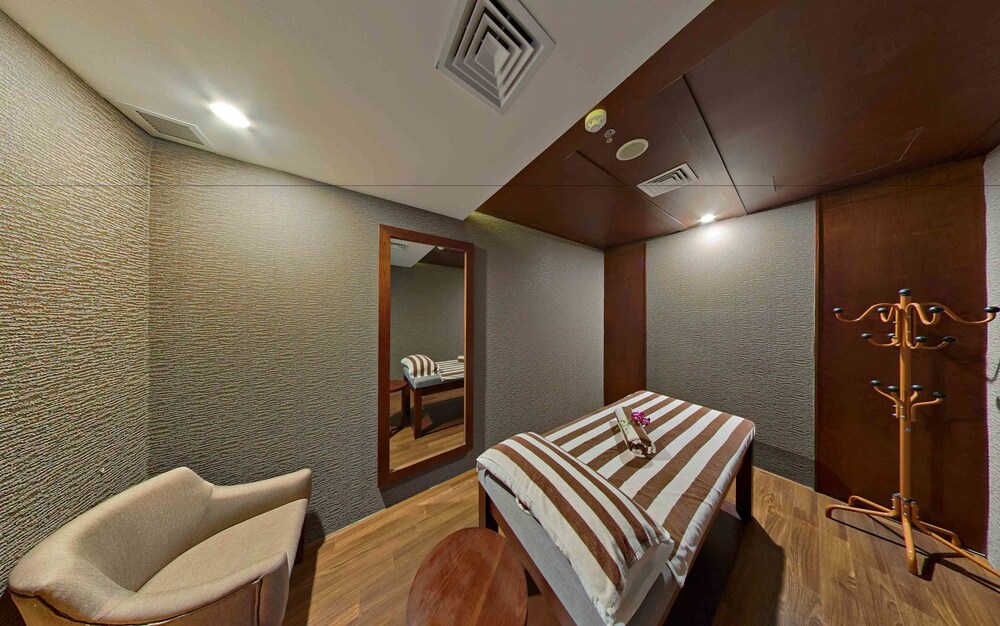 Le Indochina Hotel & Spa 29/66