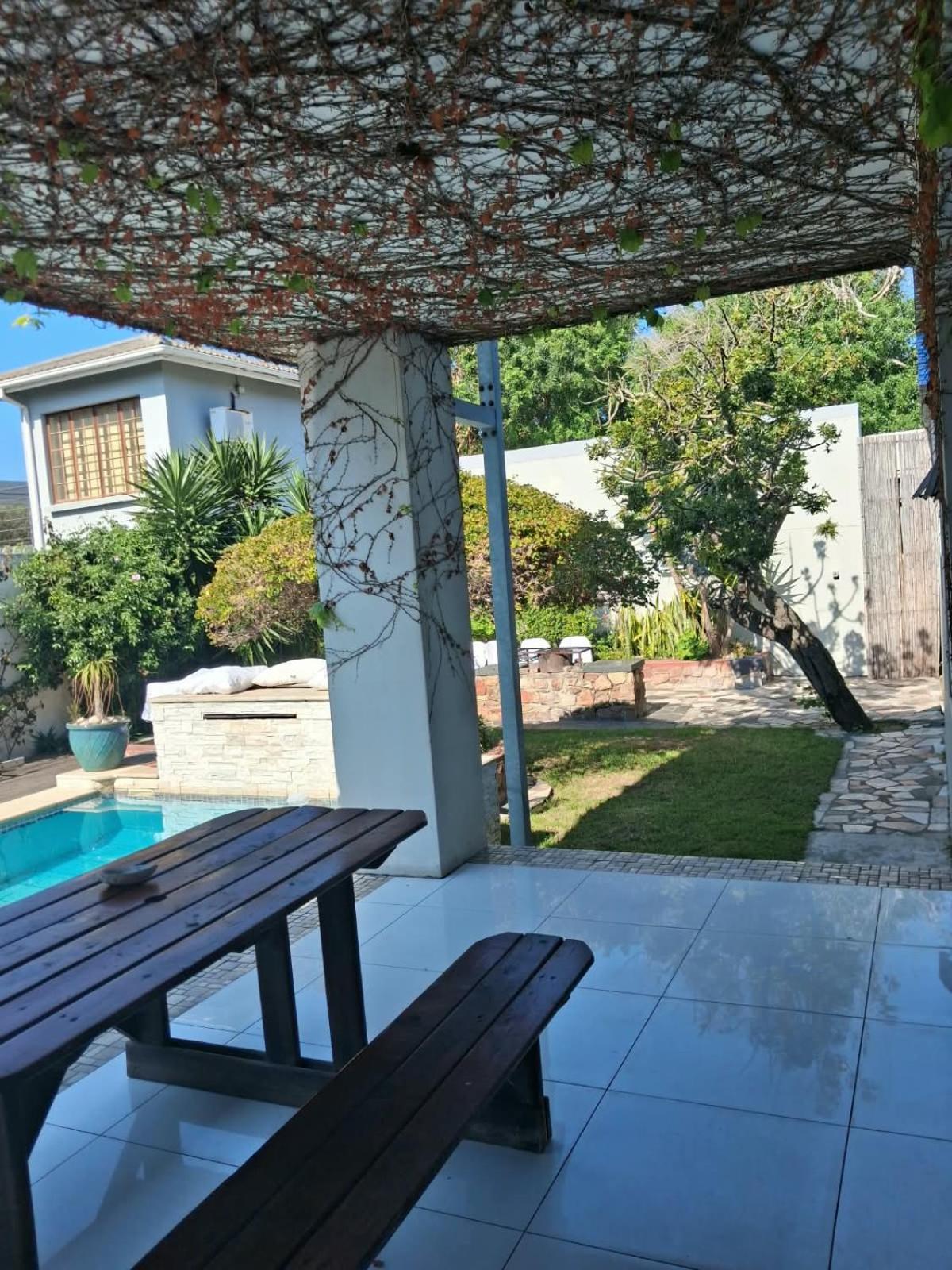 Beachway B&B 15/33