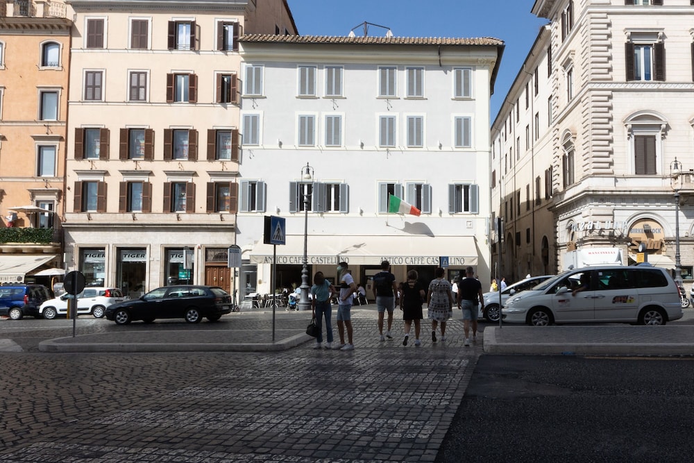 Hotel Castellino Roma 70/78