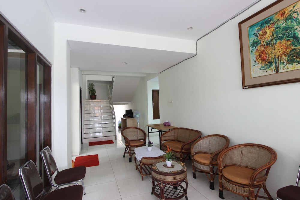 Reddoorz @ Turangga Sari 30/35