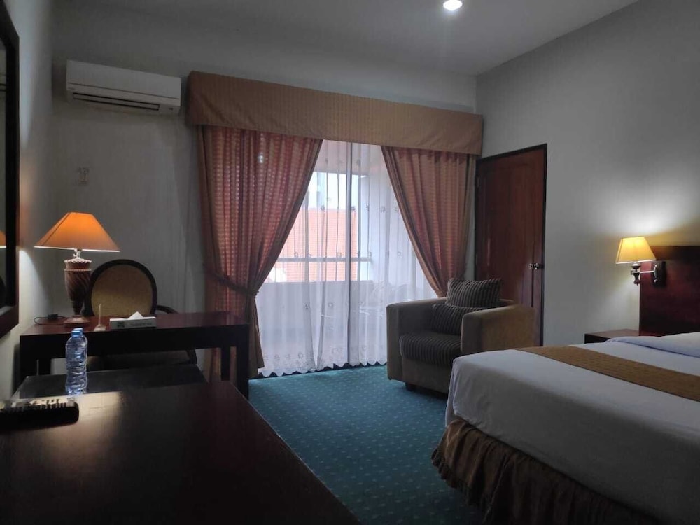 New Grand Park Hotel 18/49