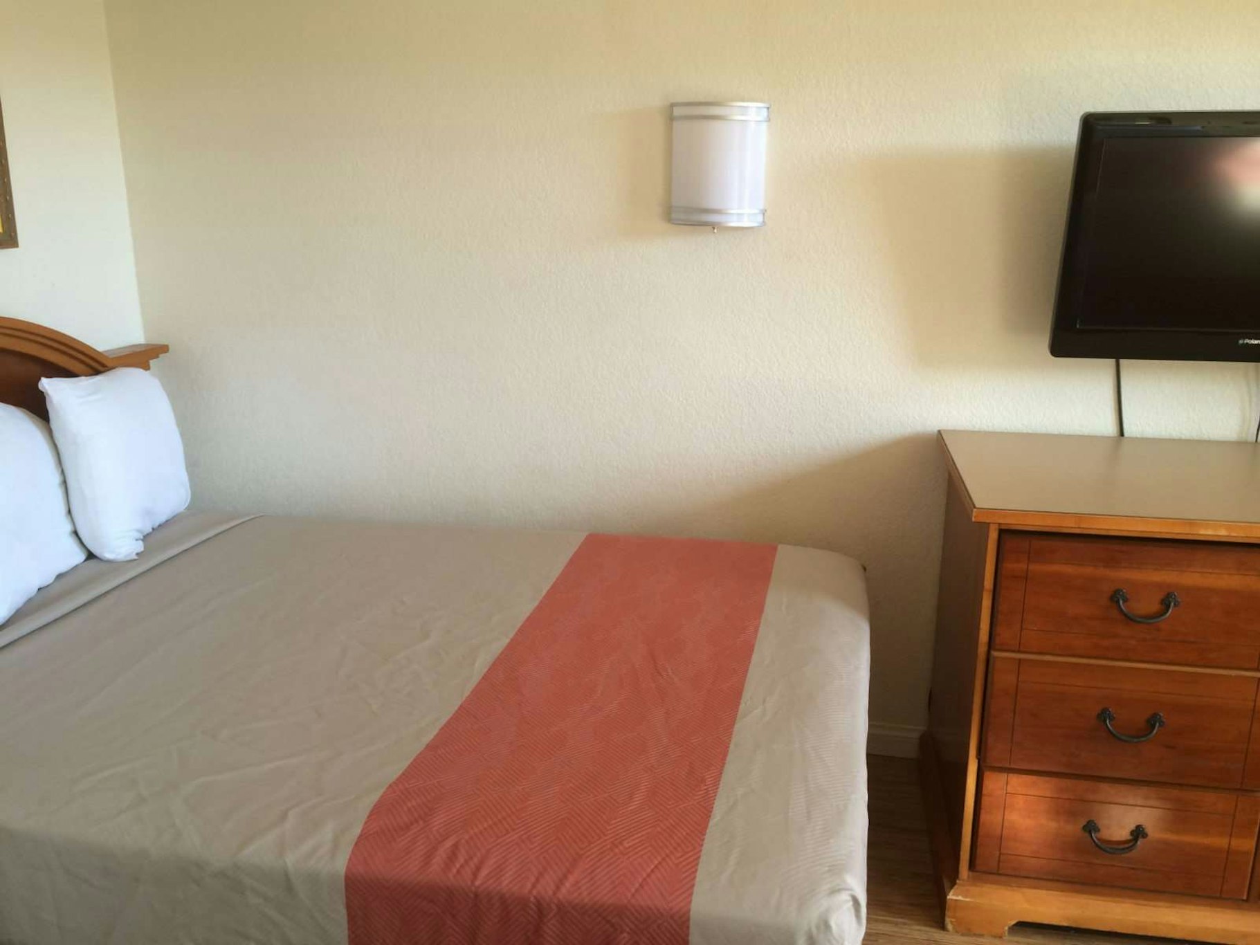 VAGABOND INN HEMET 23/33