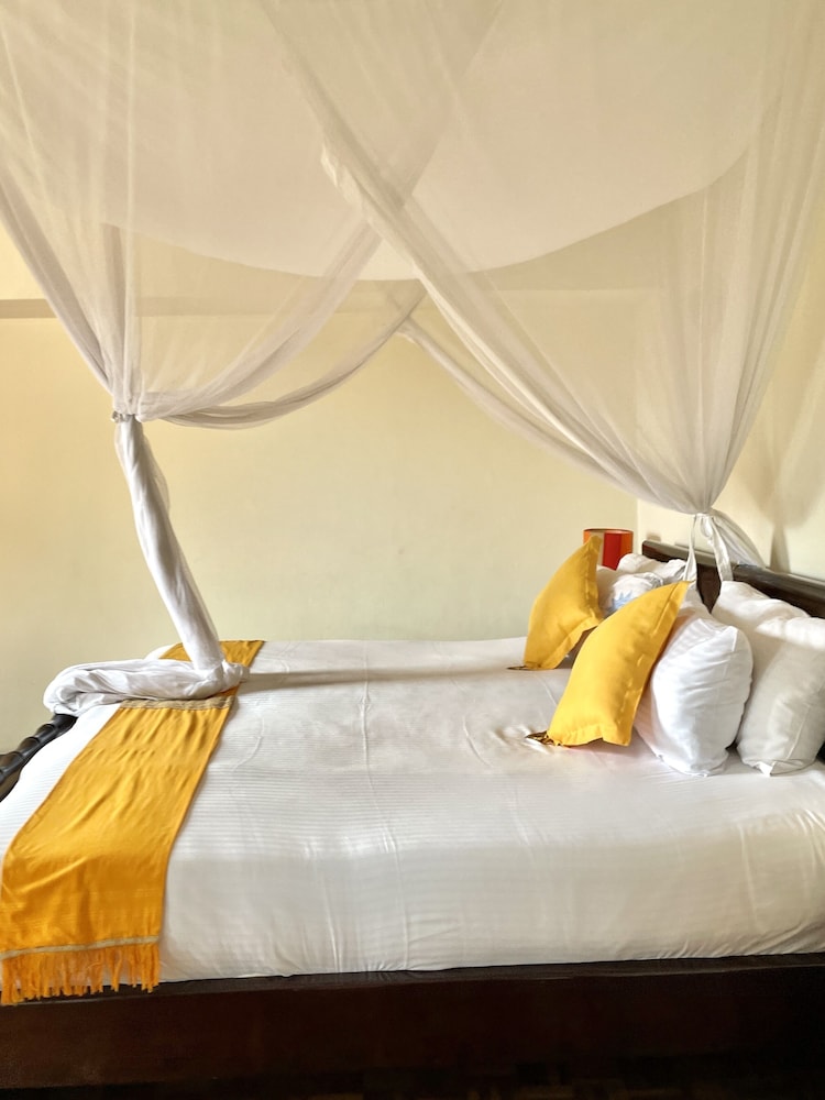 The Kenya Comfort Hotel Suites 49/78