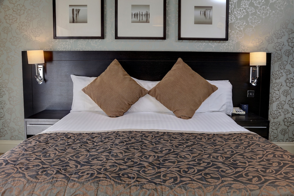 Norfolk Royale Hotel 24/75