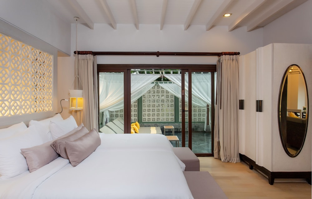 2 BEDROOMS, POOL, VILLA