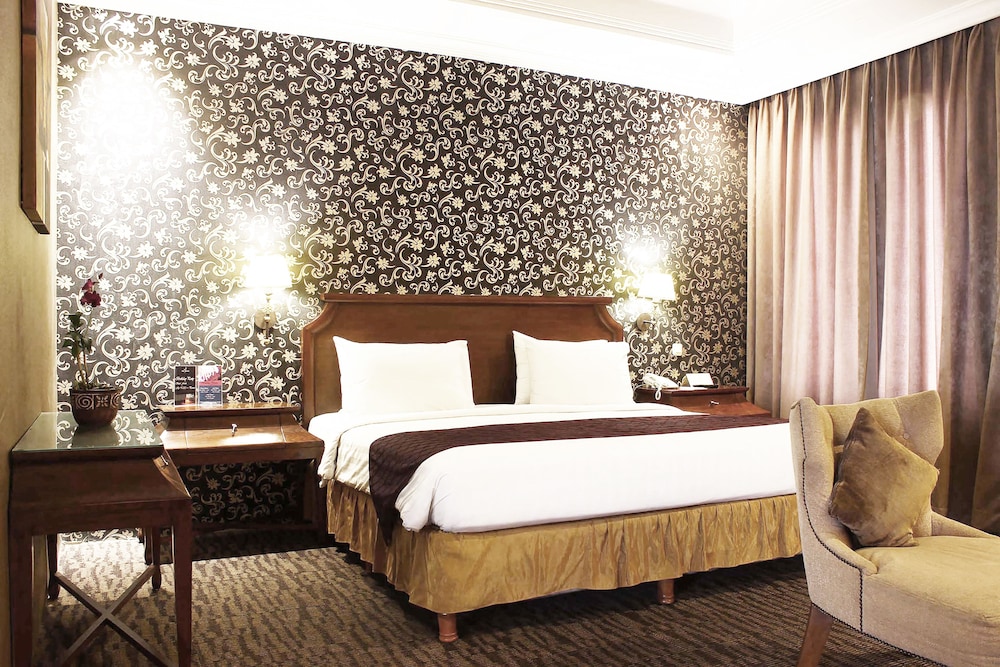 Mirah Hotel 16/65