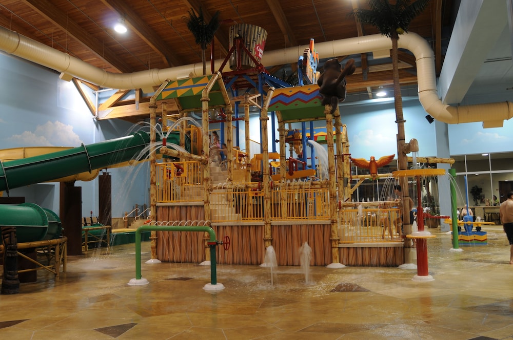 Canad Inns Destination Center Grand Forks 36/46