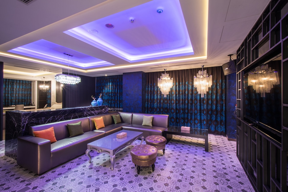 Uher Luxury Resort Hotel 38/50