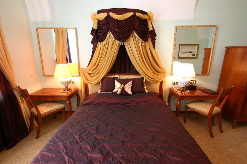 Hotel Leopold I 48/74