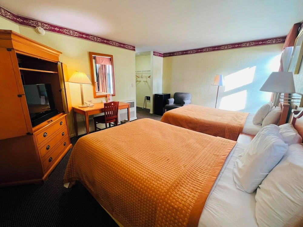 2 Queen Beds Non-Smoking