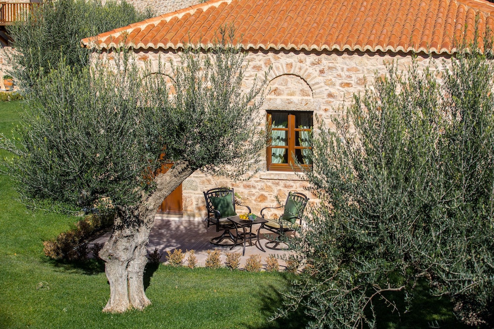 MYSTRAS GRAND PALACE RESORT & SPA 35/50