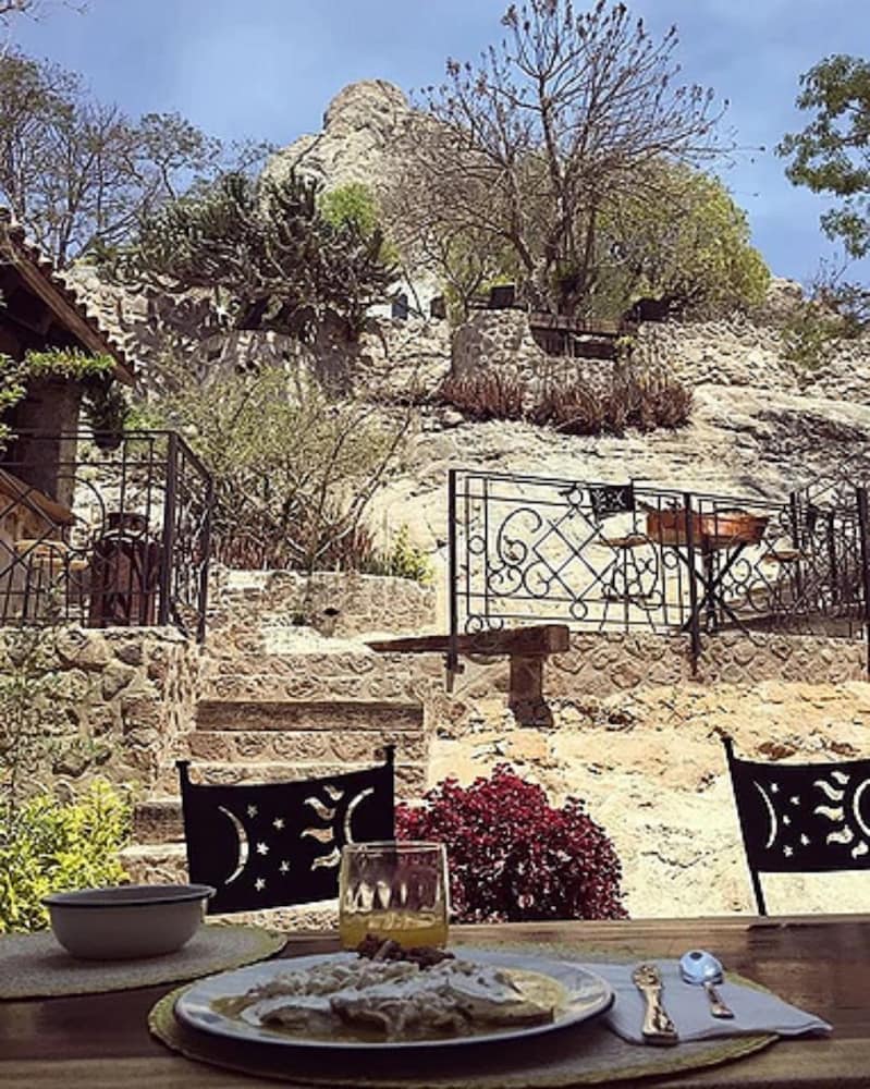 Hotel de Piedra 35/70