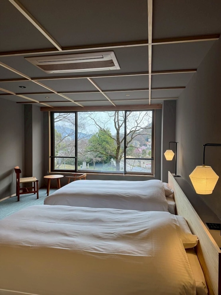 BASIC, TWIN BEDS, MOUNTAIN VIEW