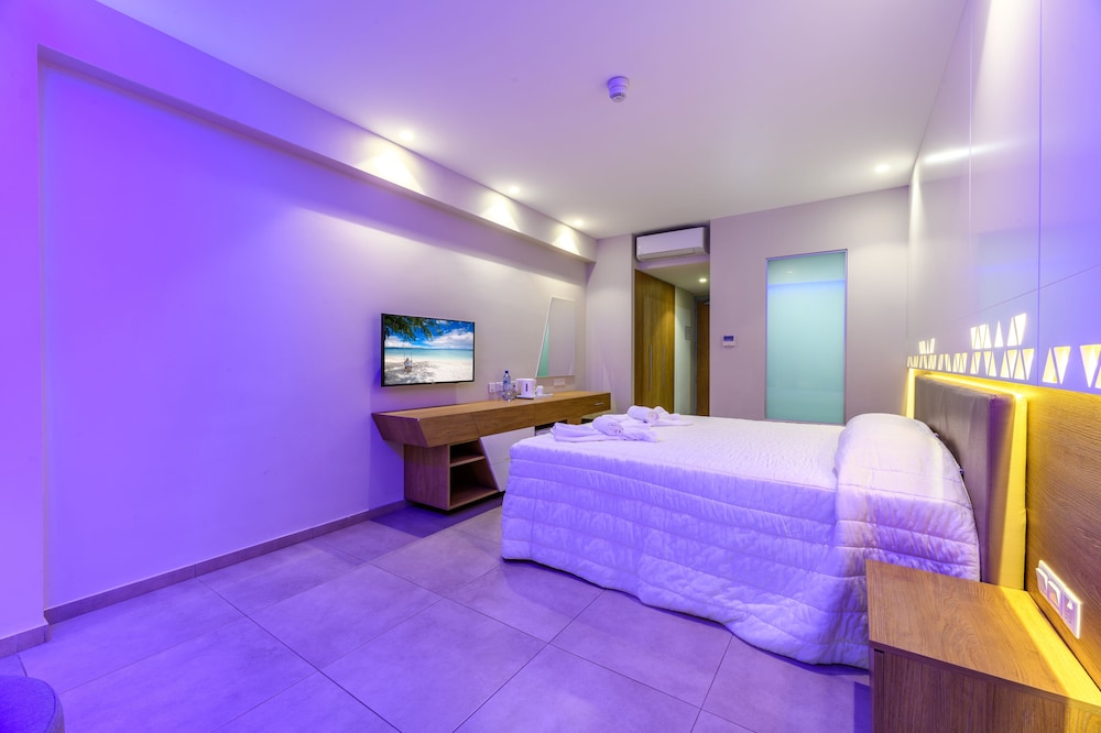 Tasia Maris Seasons Hotel (Adults only) 52/105
