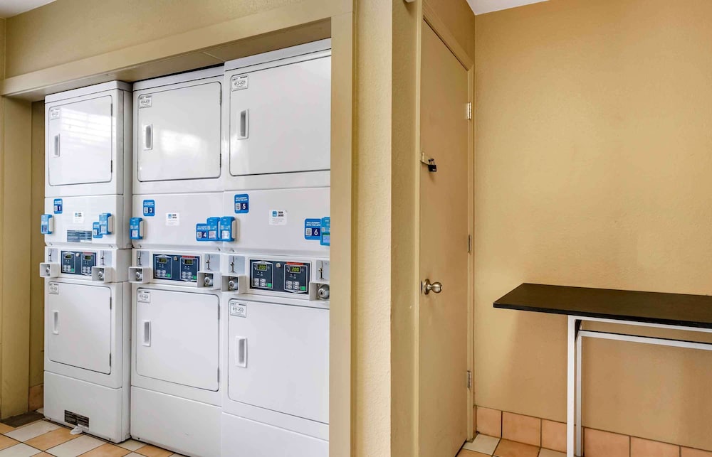 Extended Stay America - Tampa - North Airport 10/51