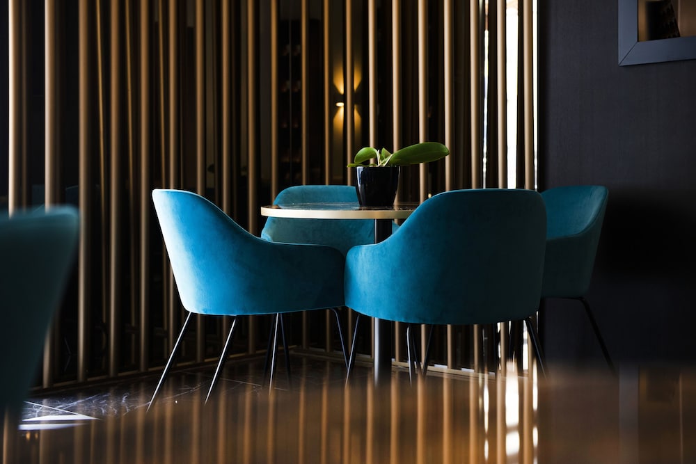 Hotel 87 Eighty-seven 40/72