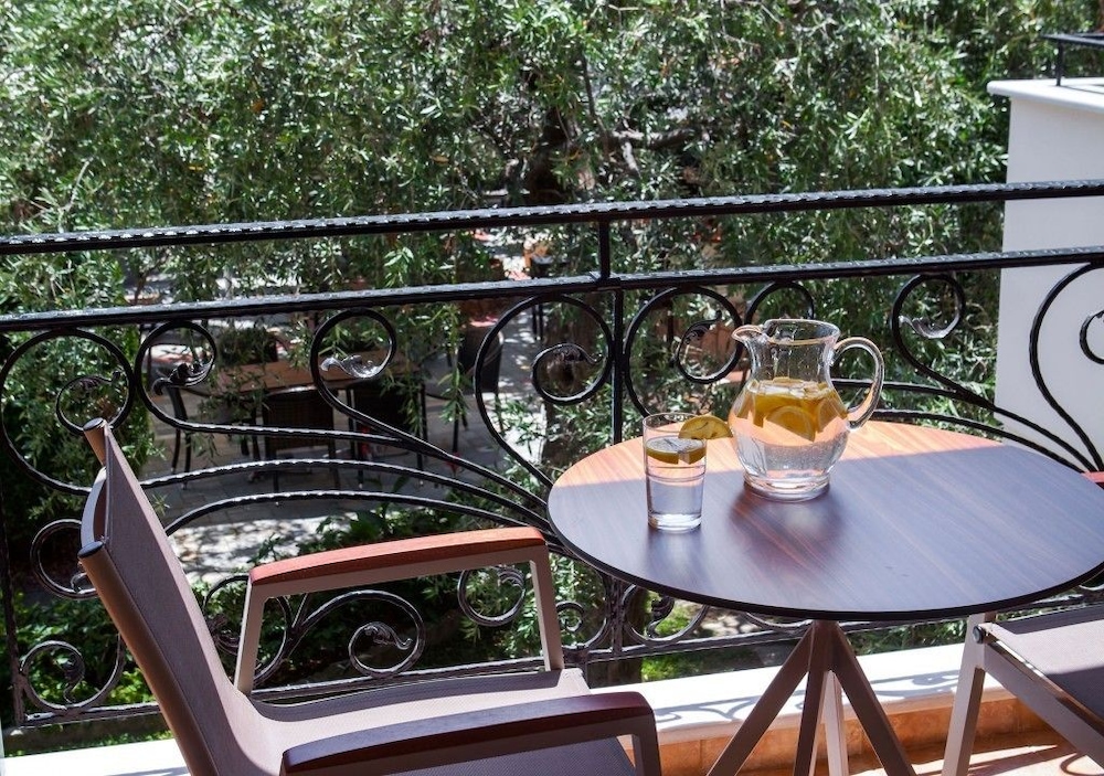 Luxury Villa Fotini 32/48