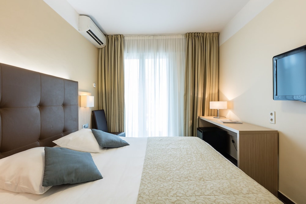 Hotel Rotonde 12/73