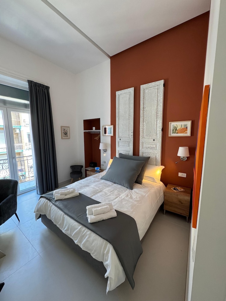 Poerio Station Rooms & Apartment 10/50