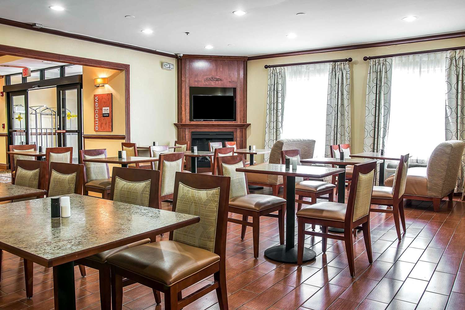 Comfort Inn & Suites University South 21/28