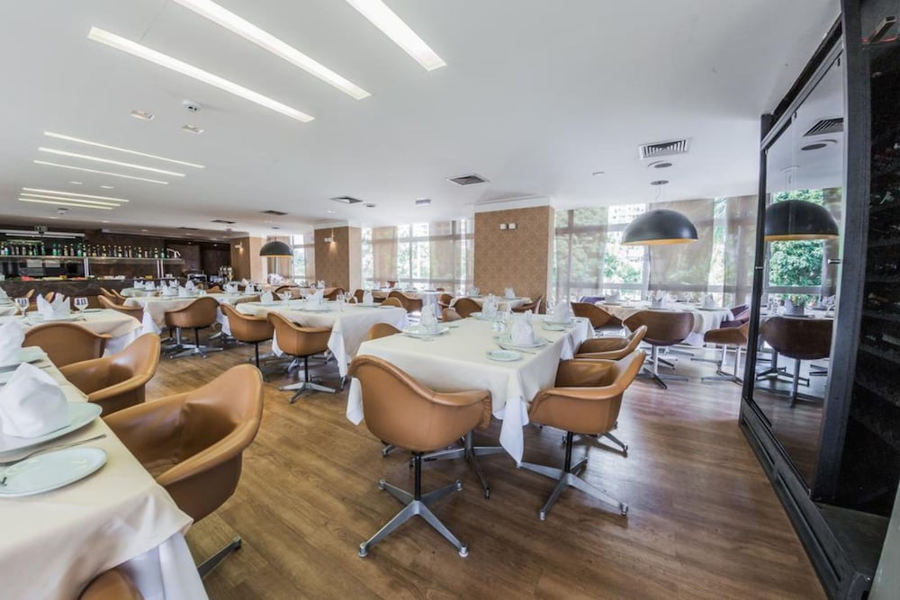 AMÉRICA BITTAR HOTEL 35/38