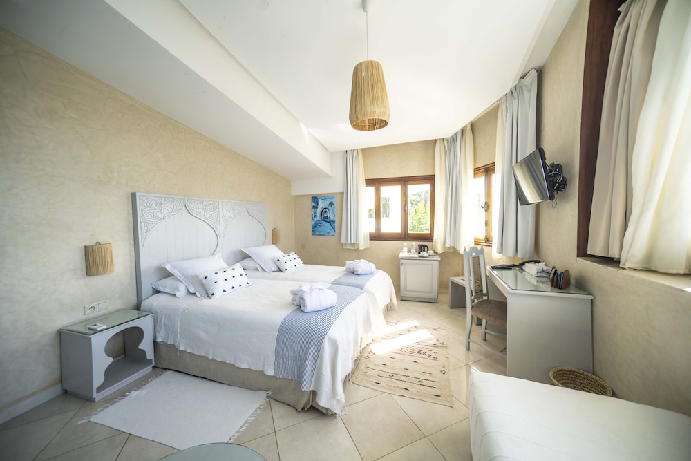 ADOUZ, SUPERIOR, TWIN BEDS, SOFA