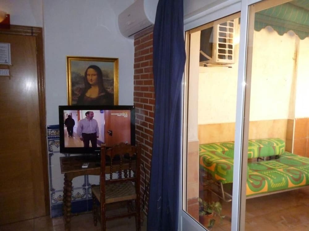 Hostal El Cascabel 54/75