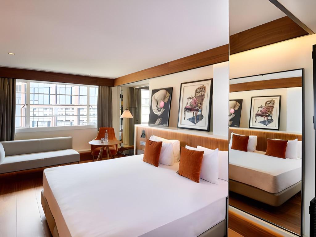 The Level, Premium, King Bed