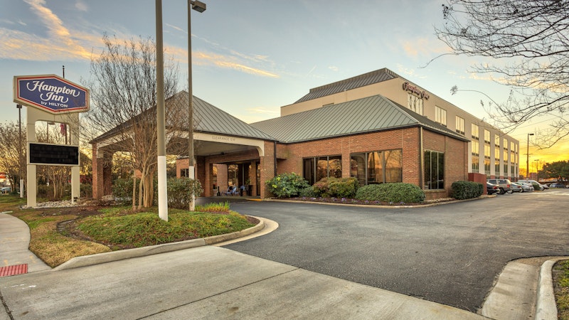 HAMPTON INN NORFOLK NAVAL BASE 41/44