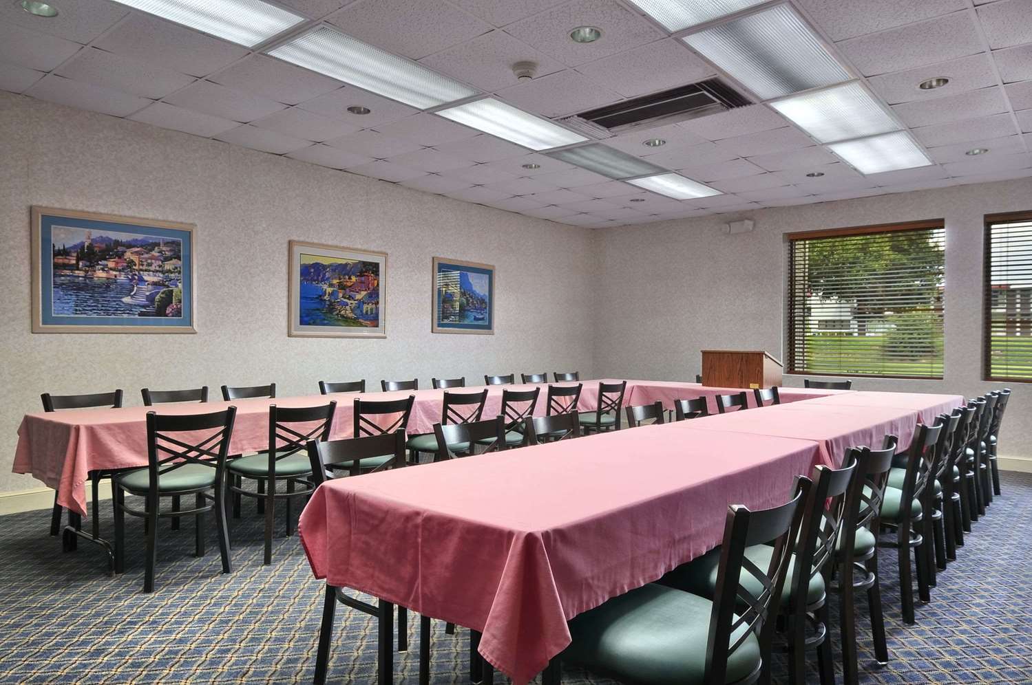 Days Inn by Wyndham Forrest City 18/26