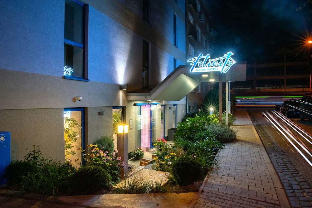 Hotel Blue Garni 7/58
