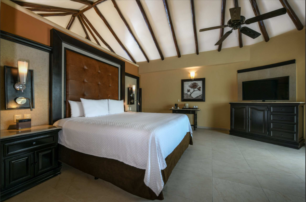 Royal, Swim Up, Retreat, Deluxe, Suite