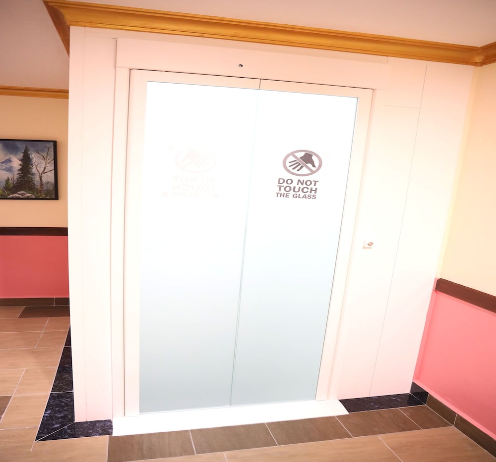 キャピタル O 90897 アイランド シティ ホテル 写真2