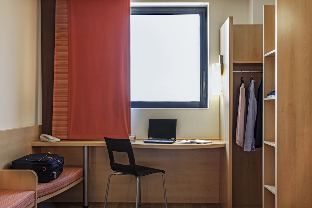 Ibis Barcelona Mollet 63/76