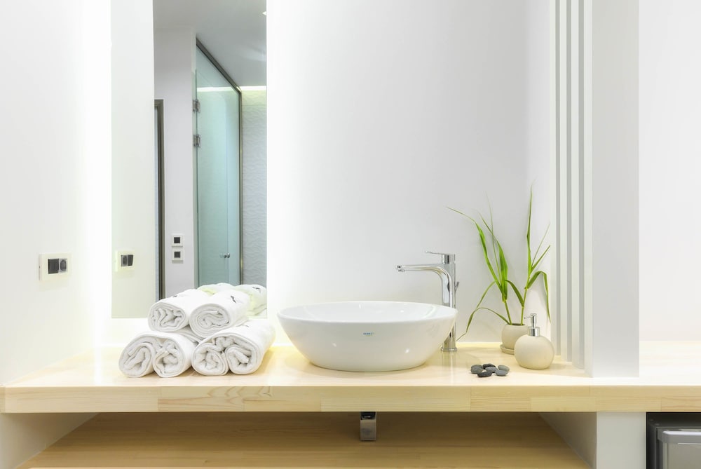 Venus Resort 37/40