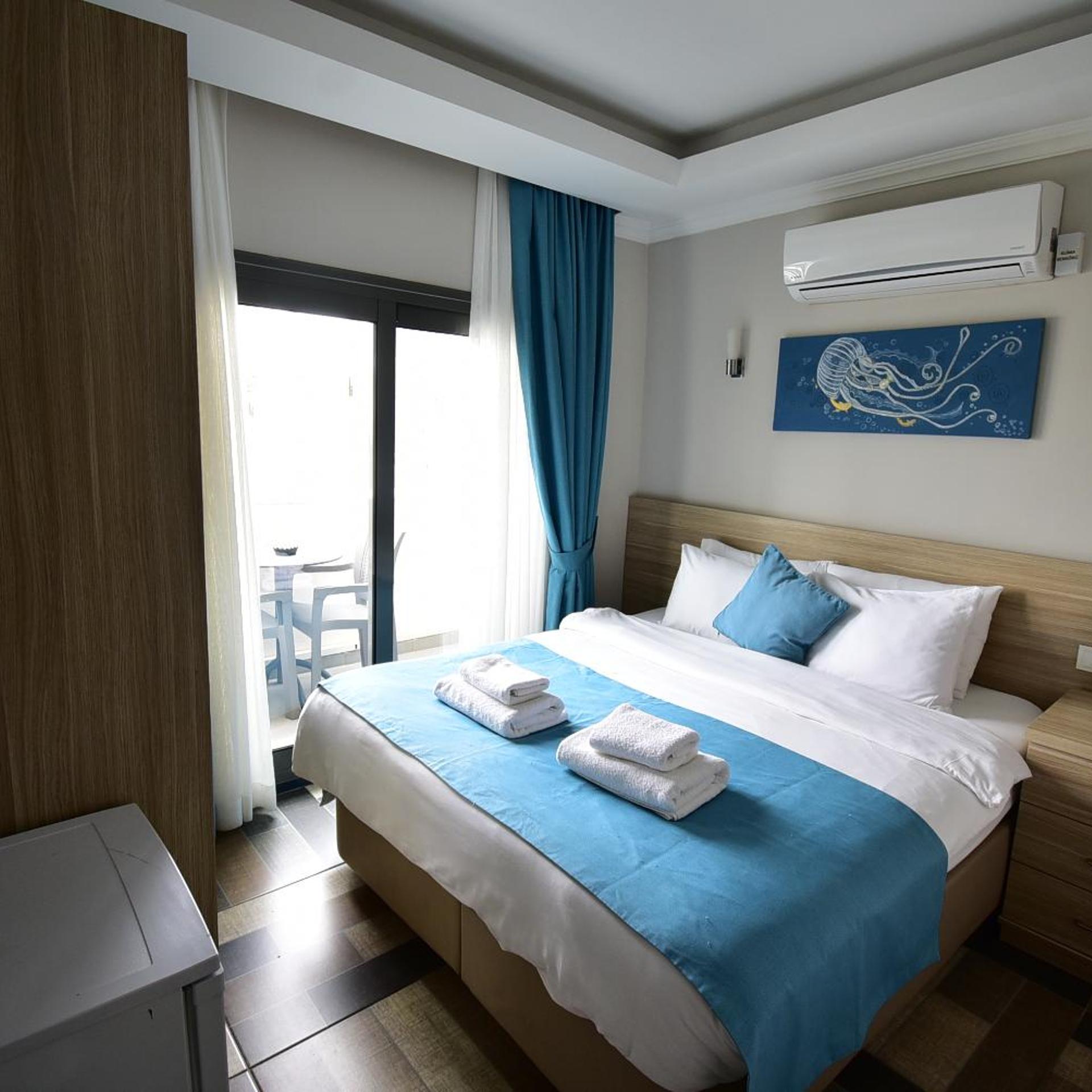 غرفة بسرير مزدوج بشرفة، M Suite Hotel 5/10