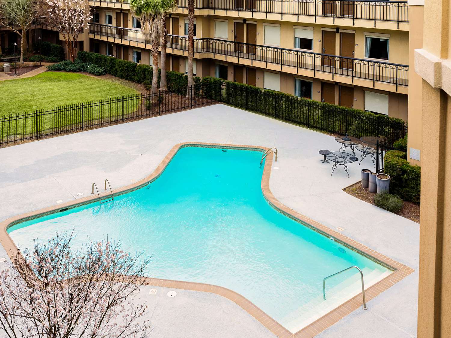 Comfort Suites Baton Rouge South I-10 photo5
