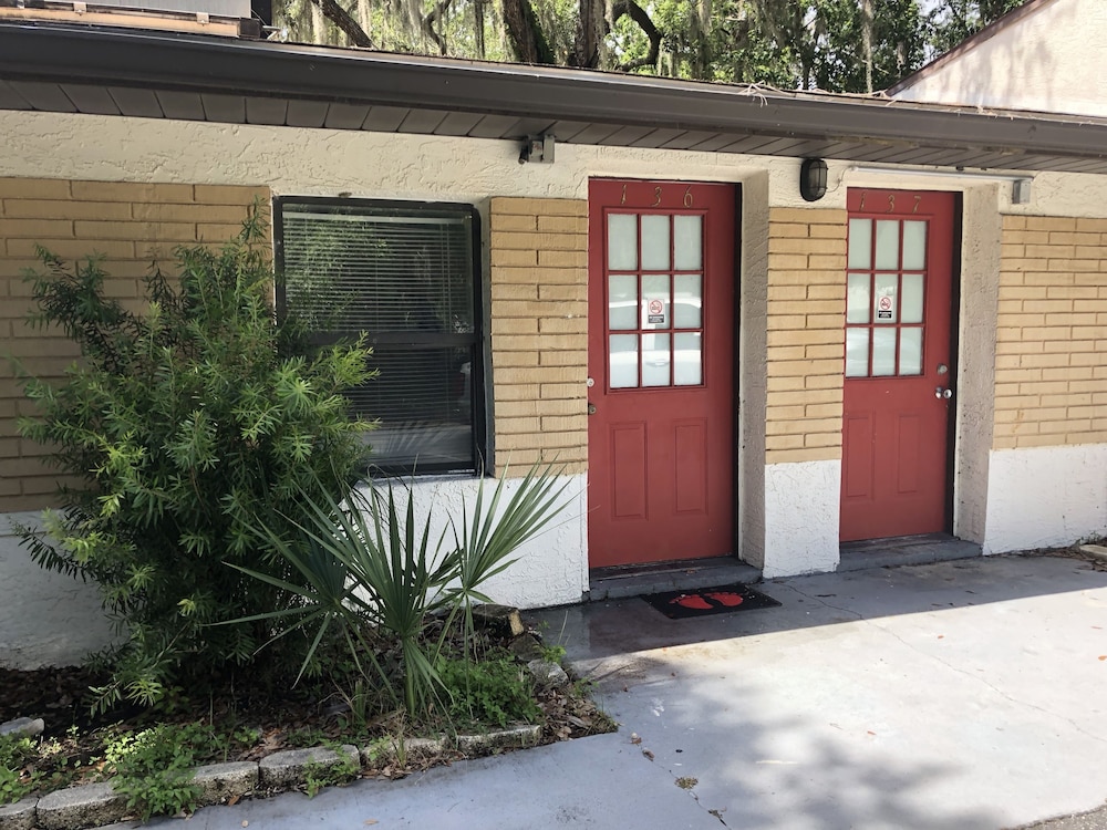 Retreat at Crystal Manatee 3/65