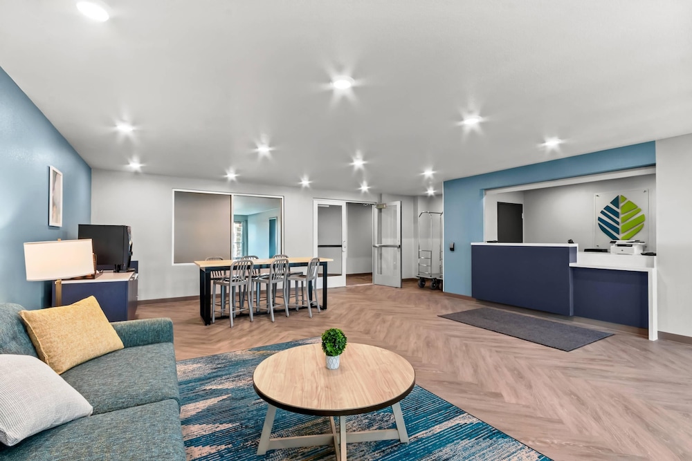 WoodSpring Suites Gilbert - Mesa Gateway Airport 27/41