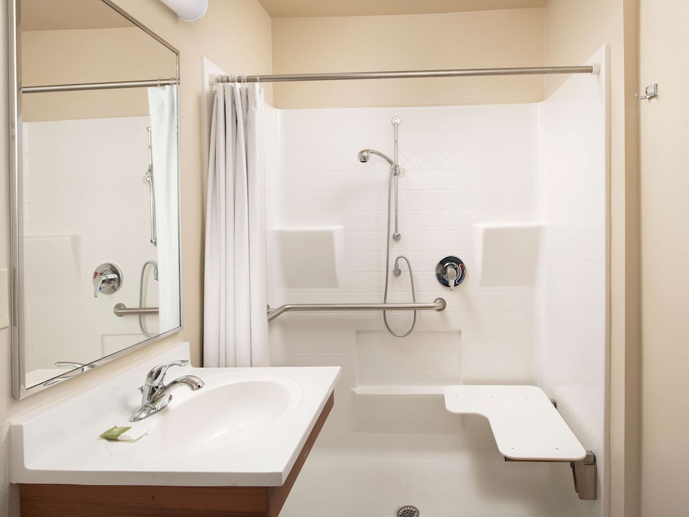 WoodSpring Suites Colorado Springs 13/47